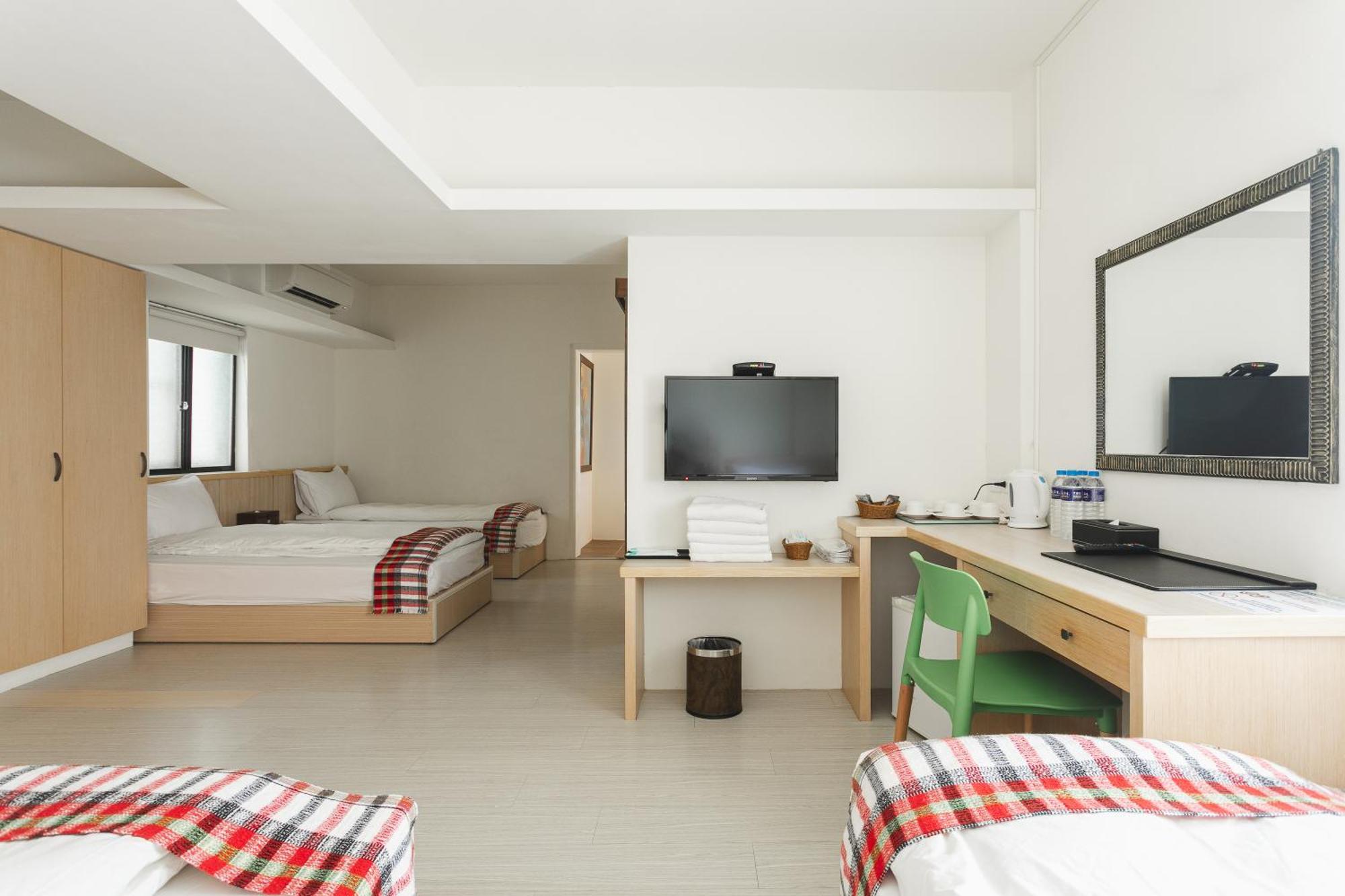 Tropical Low Boundary B&B 東河郷 エクステリア 写真